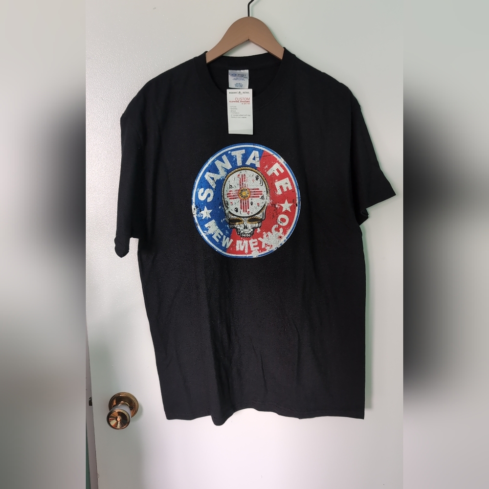 Santa Fe New Mexico black tee